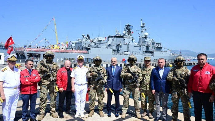 Bakan Uraloğlu, Mavi Vatan i&ccedil;in G&ouml;lc&uuml;k'e geldi