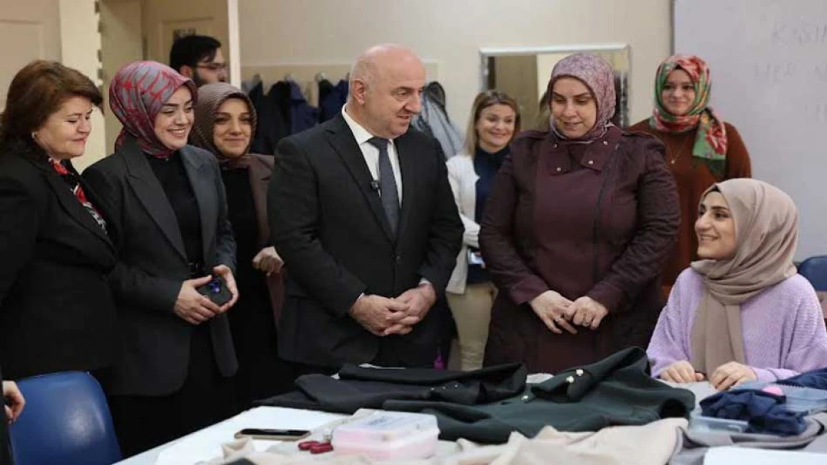  Başkan Bıyık: &Uuml;reten ve kendini geliştiren bir Darıca istiyoruz
