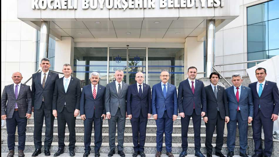 Bakan Mehmet Şimşek'ten Başkan Büyükakın'a ziyaret 