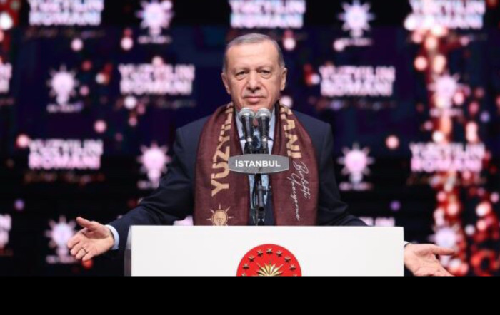 Cumhurbaşkanı Erdoğan’da Romanlara müjde 