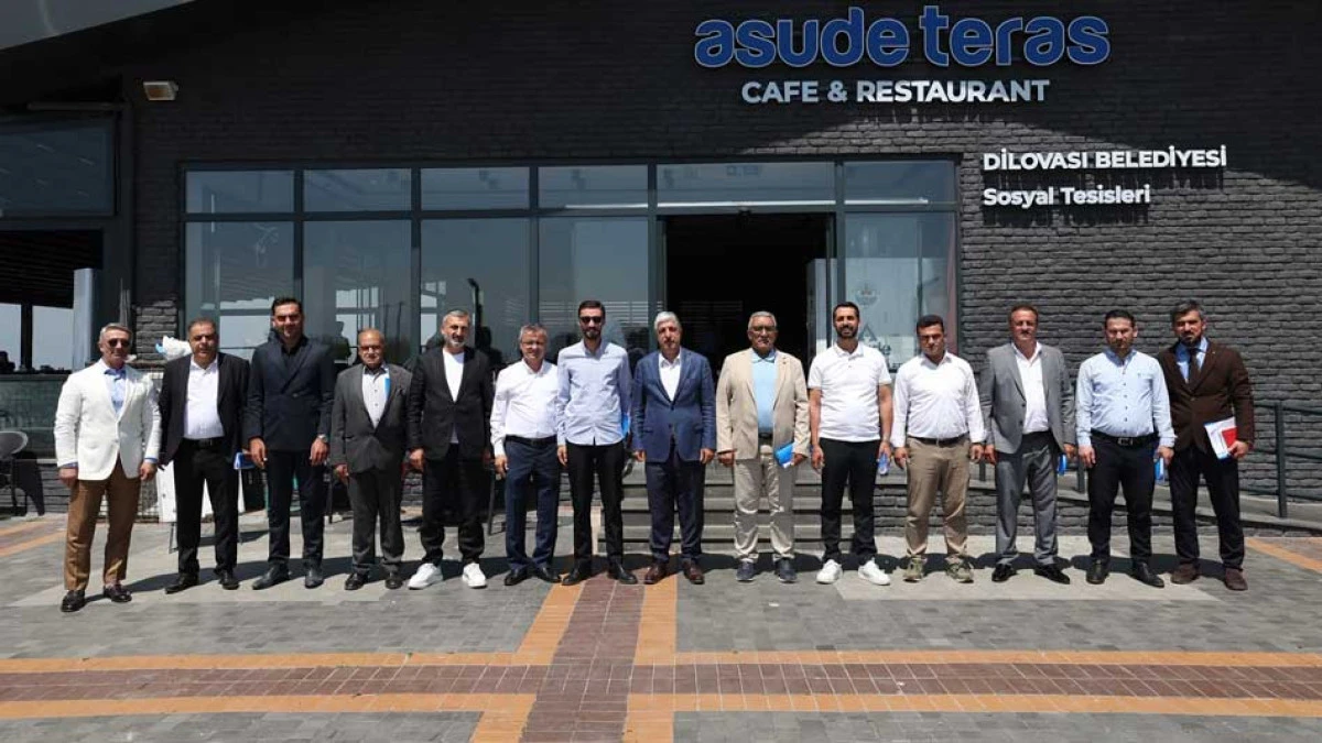 Dilovası belediye başkanı &Ouml;meroğlu, muhtarları dinledi