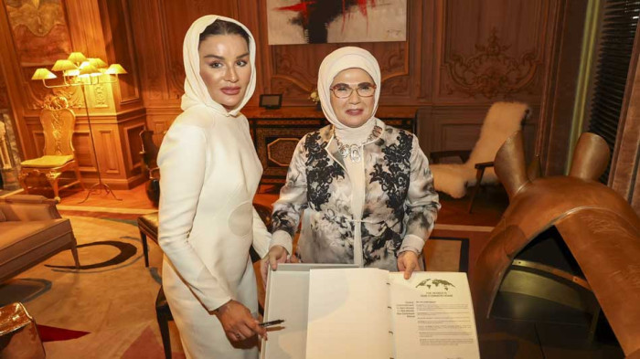 Emine Erdoğan'a Katar Emiri'nin annesinden tam destek
