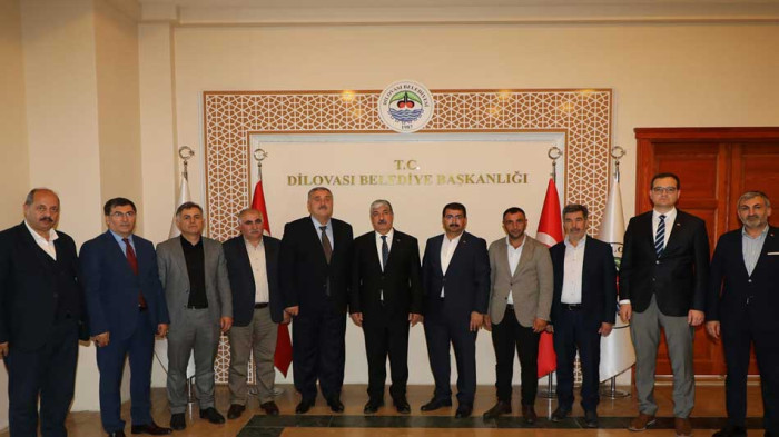 Erzurumlular Vakfından Dilovası belediye başkanı  Ömeroğlu'na ziyaret