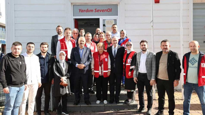 Gebze Kızılay Başkanı Tunçel'e Ak Başkanlardan tam kadro ziyaret