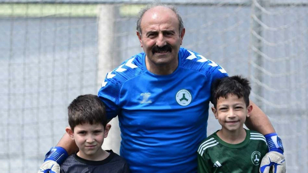 Gebzeli Antren&ouml;r Yunus T&uuml;rl&uuml; g&uuml;ndem oldu