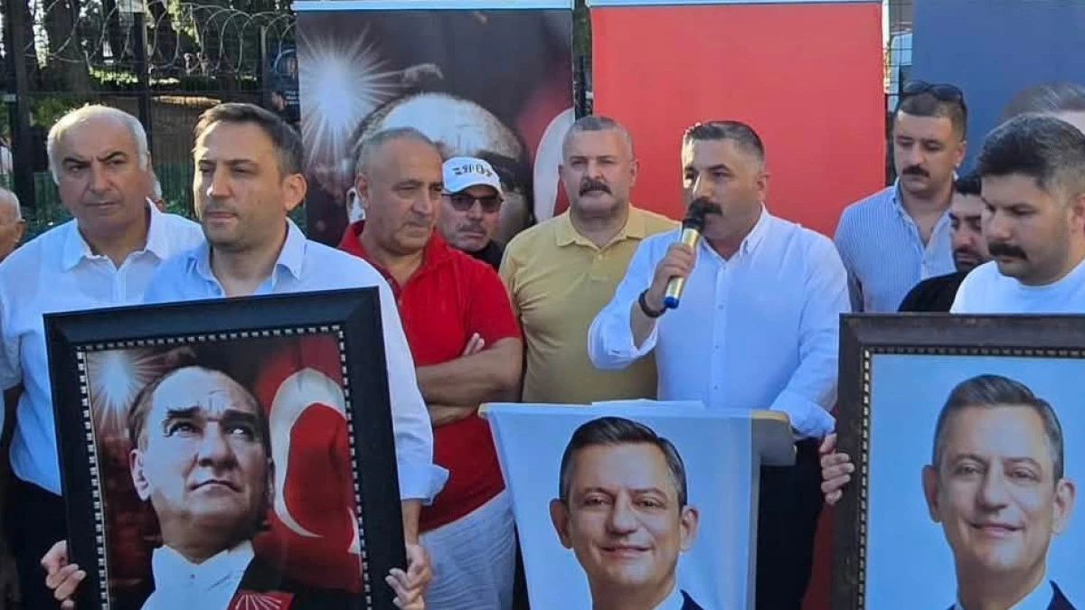 G&ouml;khan Orhan ve y&ouml;netimi Yeni Parti'ye ge&ccedil;ti