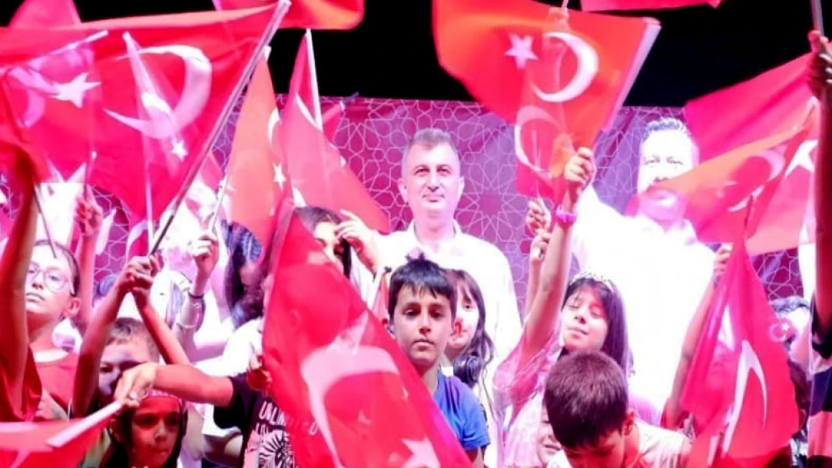 G&ouml;lc&uuml;k Belediye Başkanı Sezer: 15 Temmuz Milletimizin Kahramanlık Destanıdır