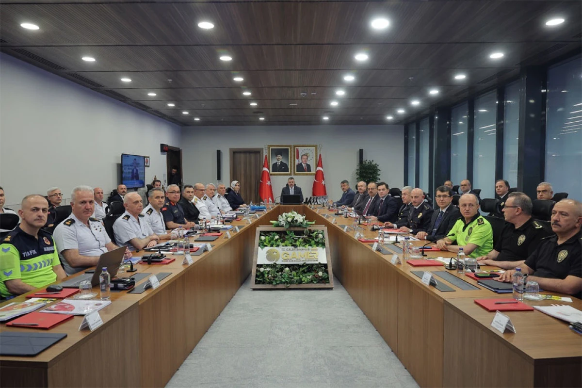 İ&ccedil;işleri Bakanı &Ccedil;İft&ccedil;i stratejik talimatlar paylaştı