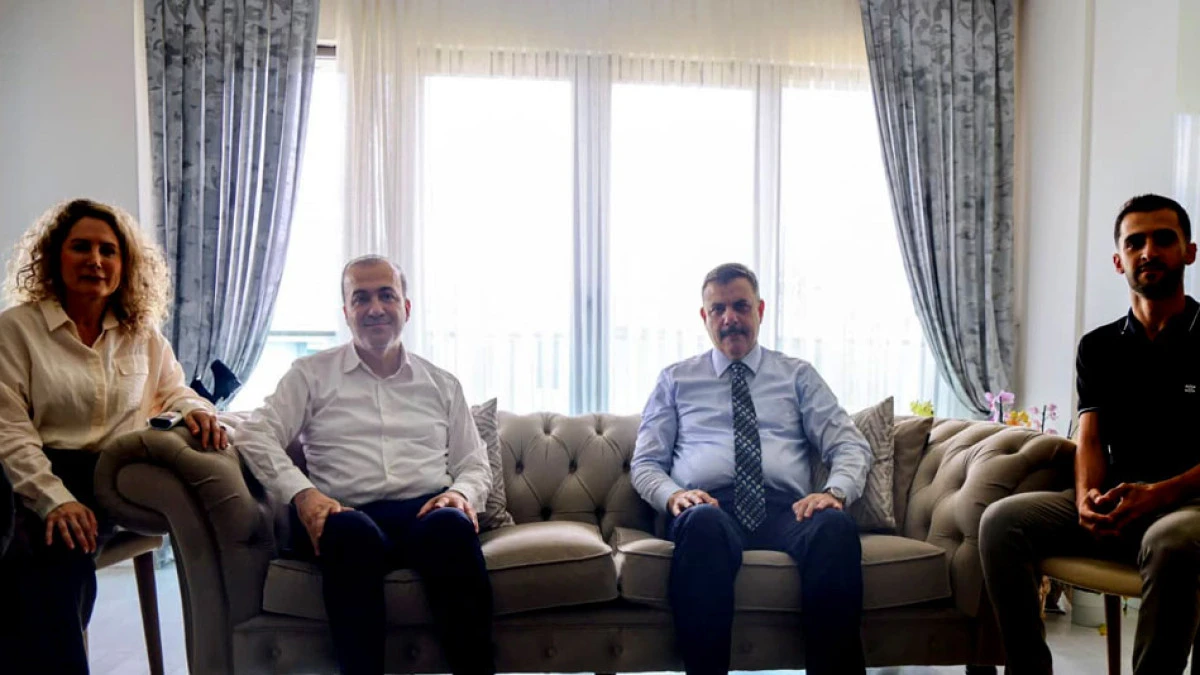 İ&ccedil;işleri Bakanı &Ccedil;ift&ccedil;i&rsquo;den AK Parti Kocaeli İl Başkanı Talus&rsquo;a Ge&ccedil;miş Olsun Ziyareti