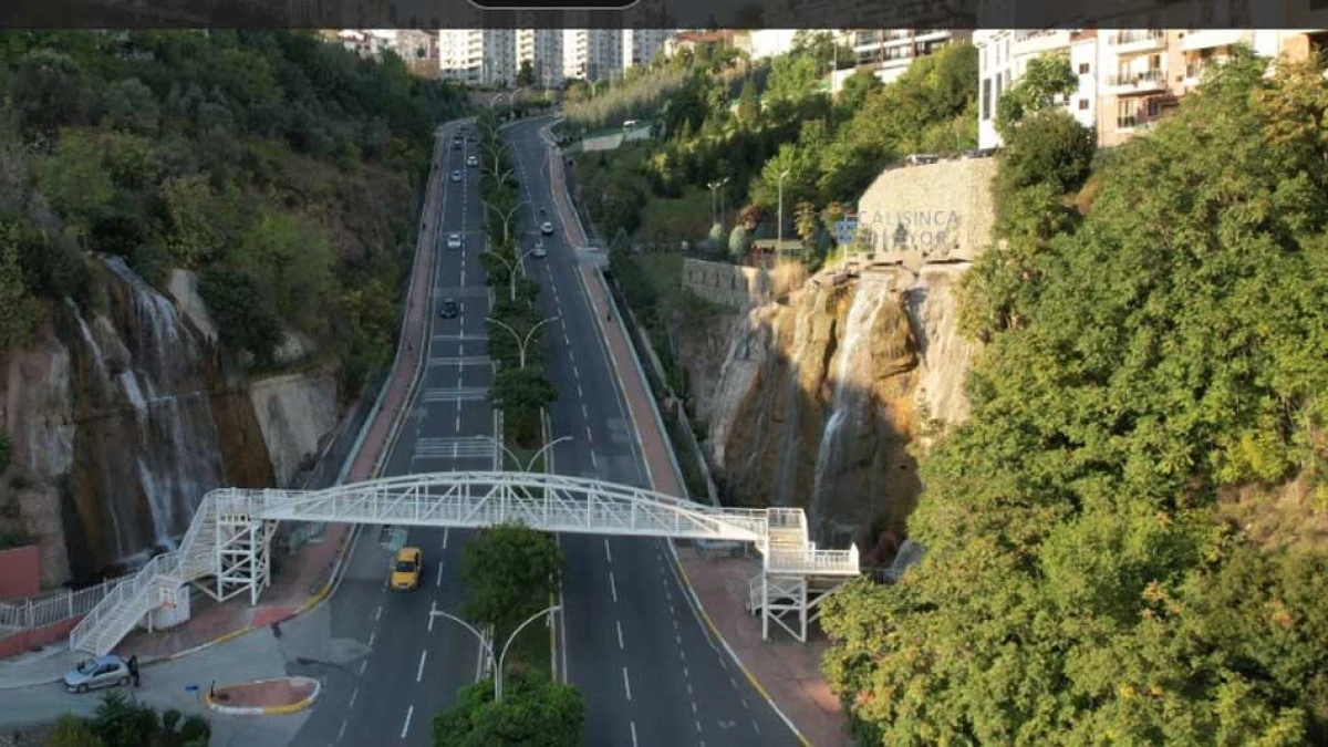 İzmit'in en b&uuml;y&uuml;k sorununu B&uuml;y&uuml;kşehir &ccedil;&ouml;zd&uuml;