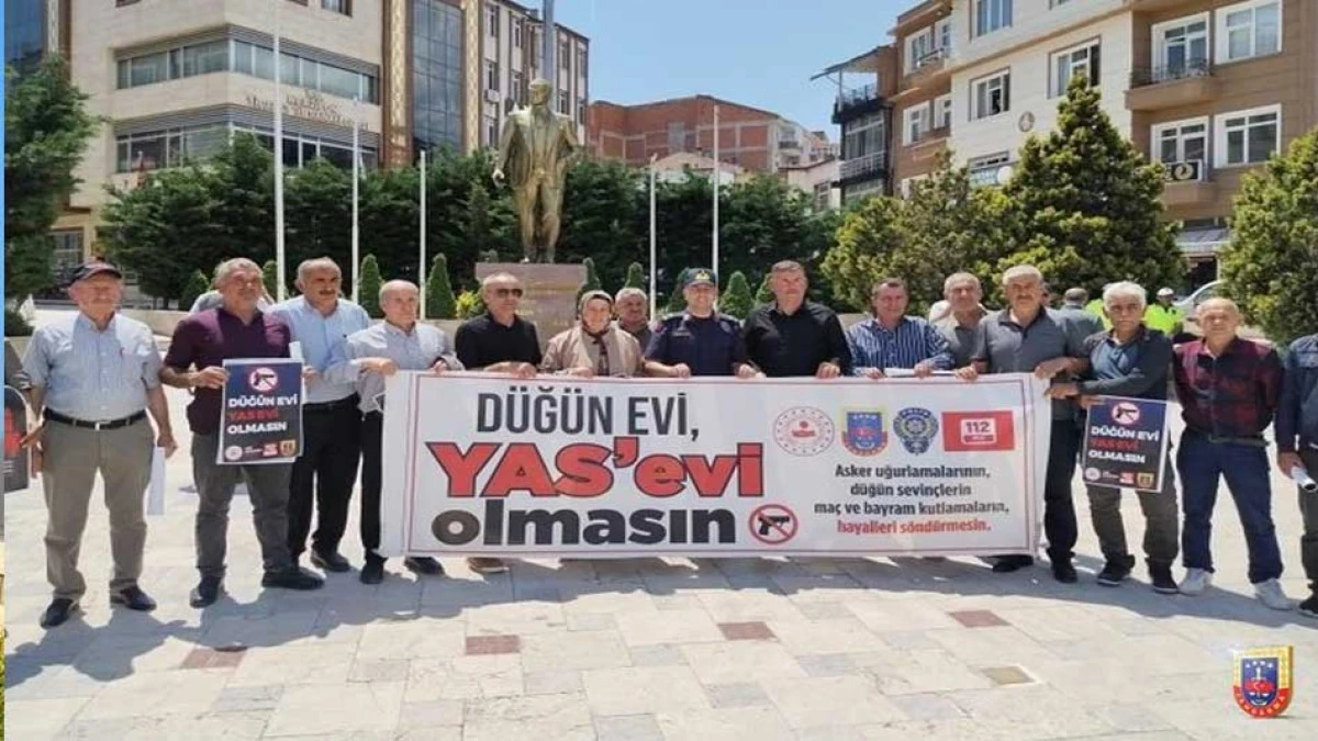 Jandarma'dan alkışlanacak &ccedil;alışma: Mutluluğa kurşun sıkma