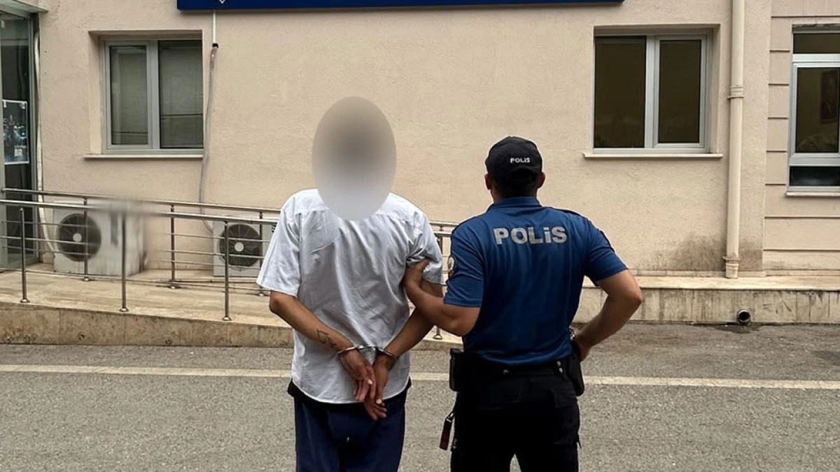 Kimlik kontrol&uuml;nde yakalandı