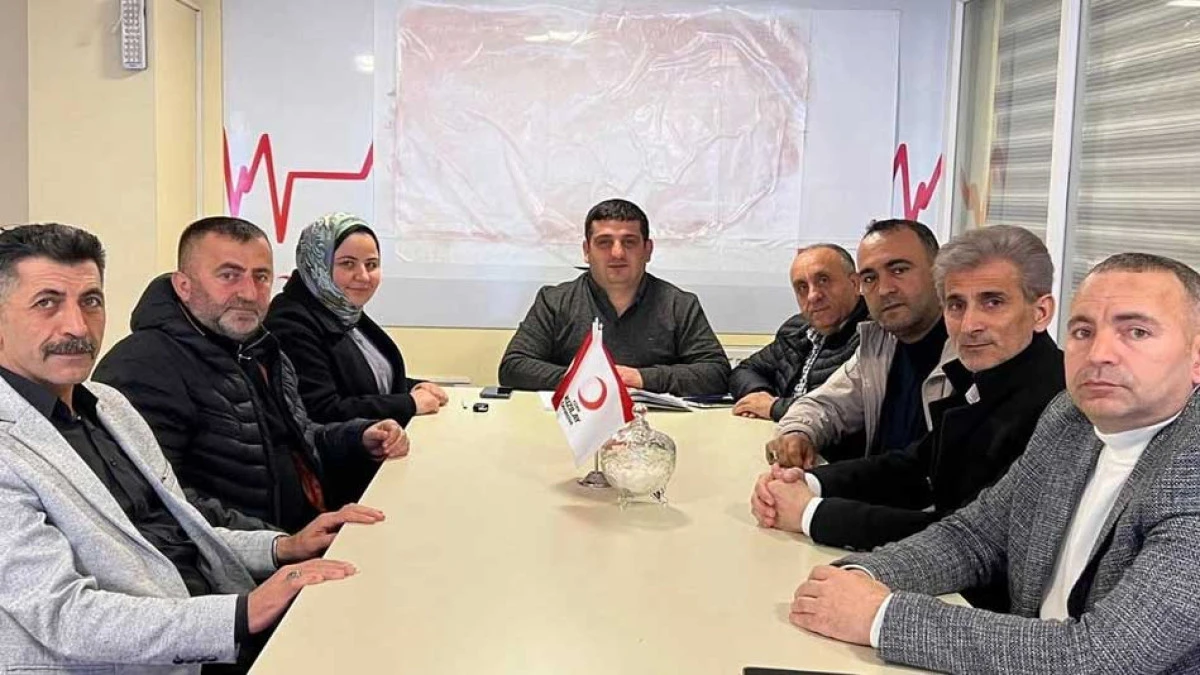 Kızılay &Ccedil;ayırova'dan b&uuml;y&uuml;k başarı. T&uuml;rkiye birincisi oldu