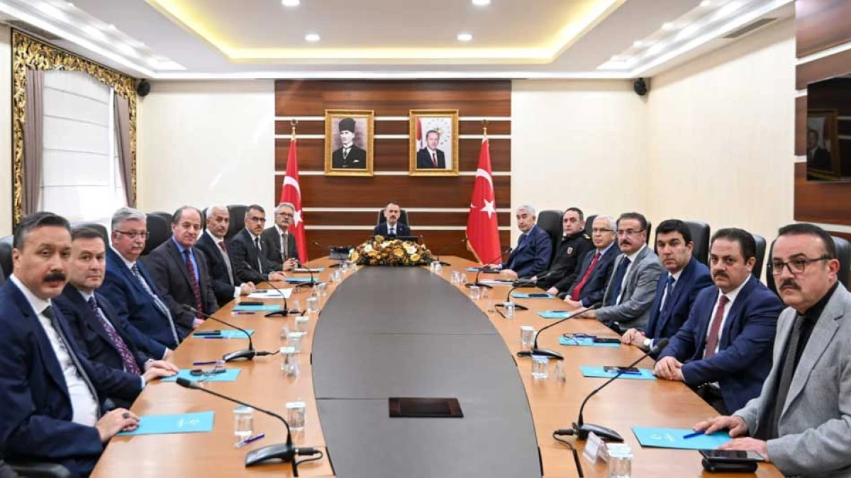 Kocaeli Valisi Aktaş,  Okul G&uuml;venliği i&ccedil;in harekete ge&ccedil;ti