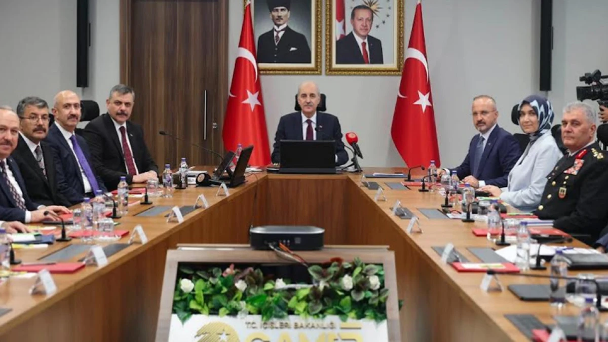  Kurtulmuş ve Bakan &Ccedil;ift&ccedil;i'den, 81 il valisiyle g&uuml;venlik toplantısı