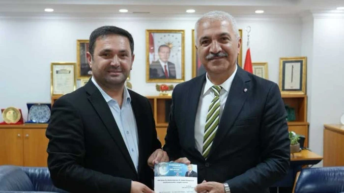 MHP Gebze İl&ccedil;e Başkanı Yalsız'dan GTO Başkanı Aslantaş'a kongre daveti