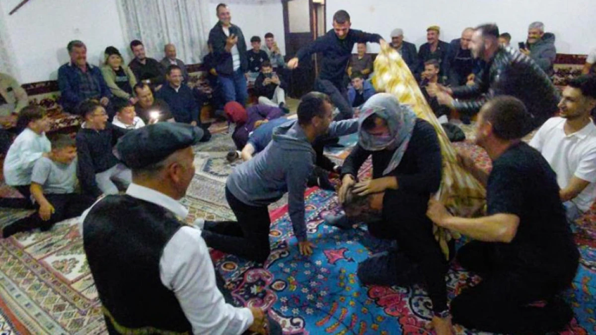 Osmanlı d&ouml;neminden kalma geleneksel oyunlar y&uuml;zleri g&uuml;ld&uuml;rd&uuml;