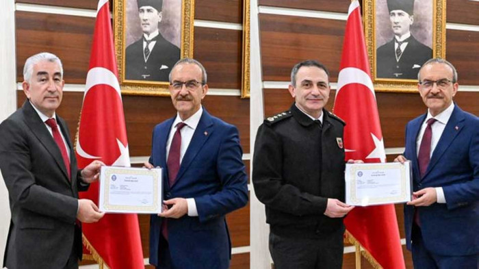 Vali Yavuz'dan Emniyet Müdürü ile Komutana başarı ödülü 